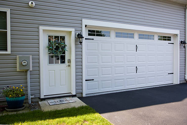 24/7 Emergency Garage Door Roller Replacement experts in South Duxbury, MA